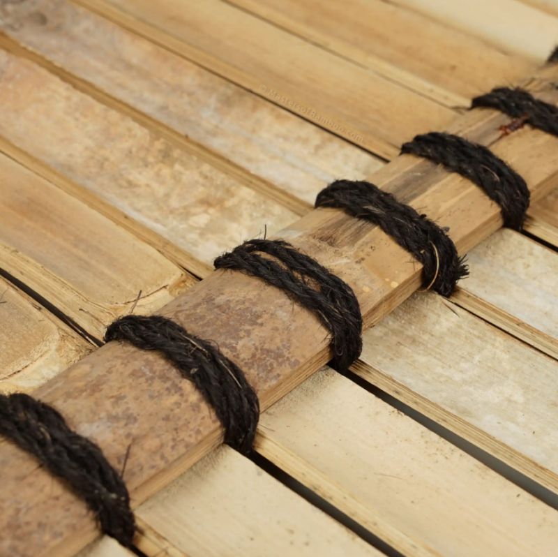 Bamboe schutting gemaakt van latten